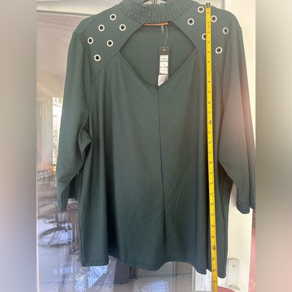 Belldini top size 3x - Picture 6 of 6